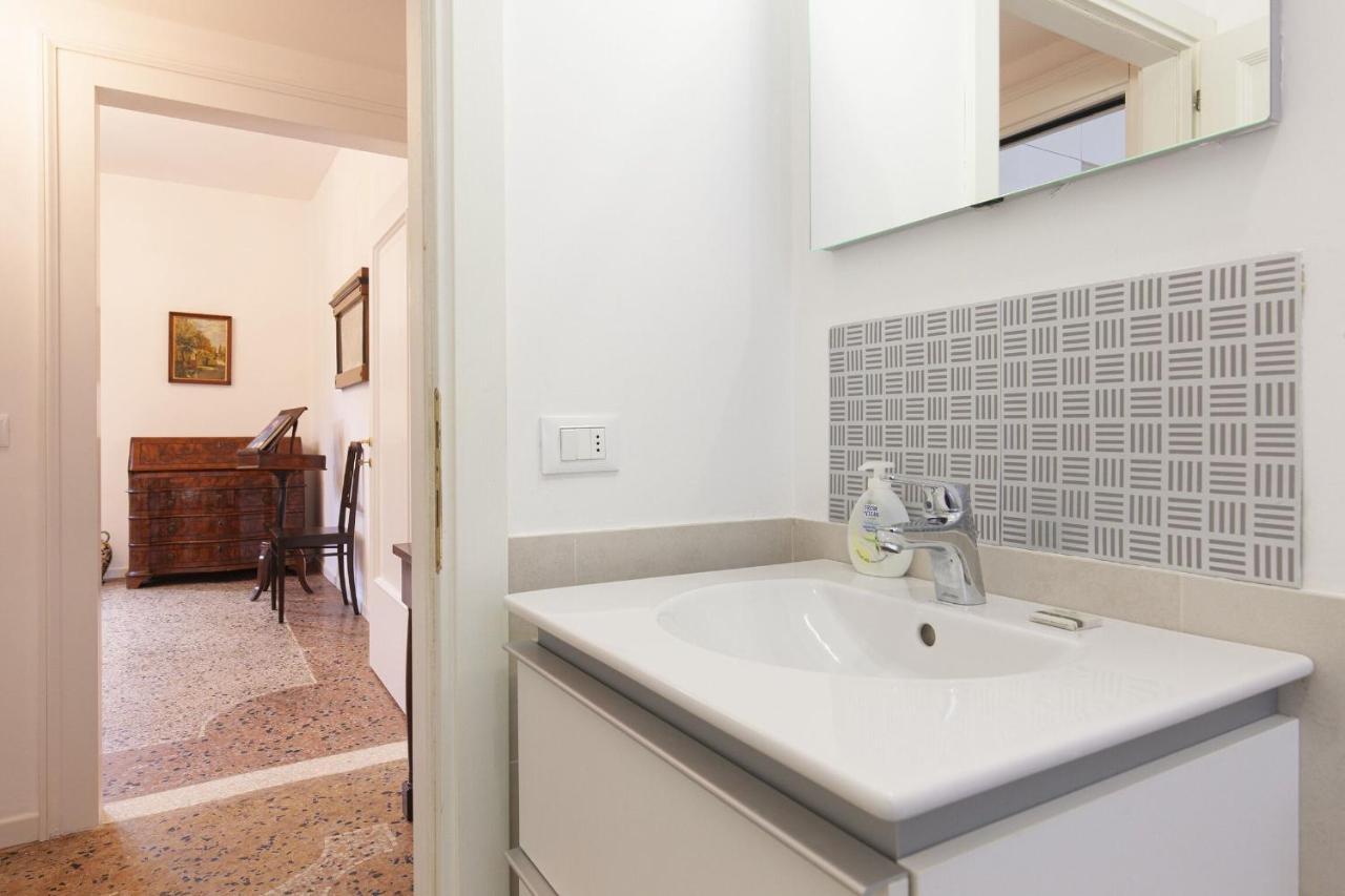 Residence Santa Marta By Halldis Venesia Bagian luar foto