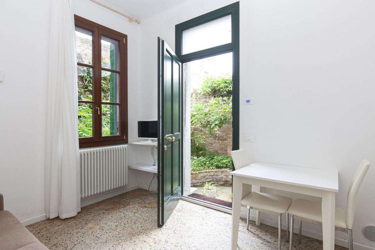 Residence Santa Marta By Halldis Venesia Bagian luar foto