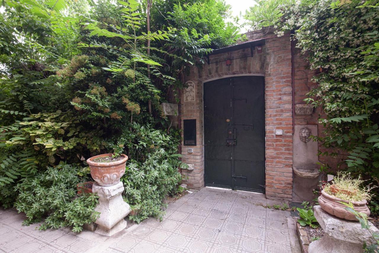 Residence Santa Marta By Halldis Venesia Bagian luar foto