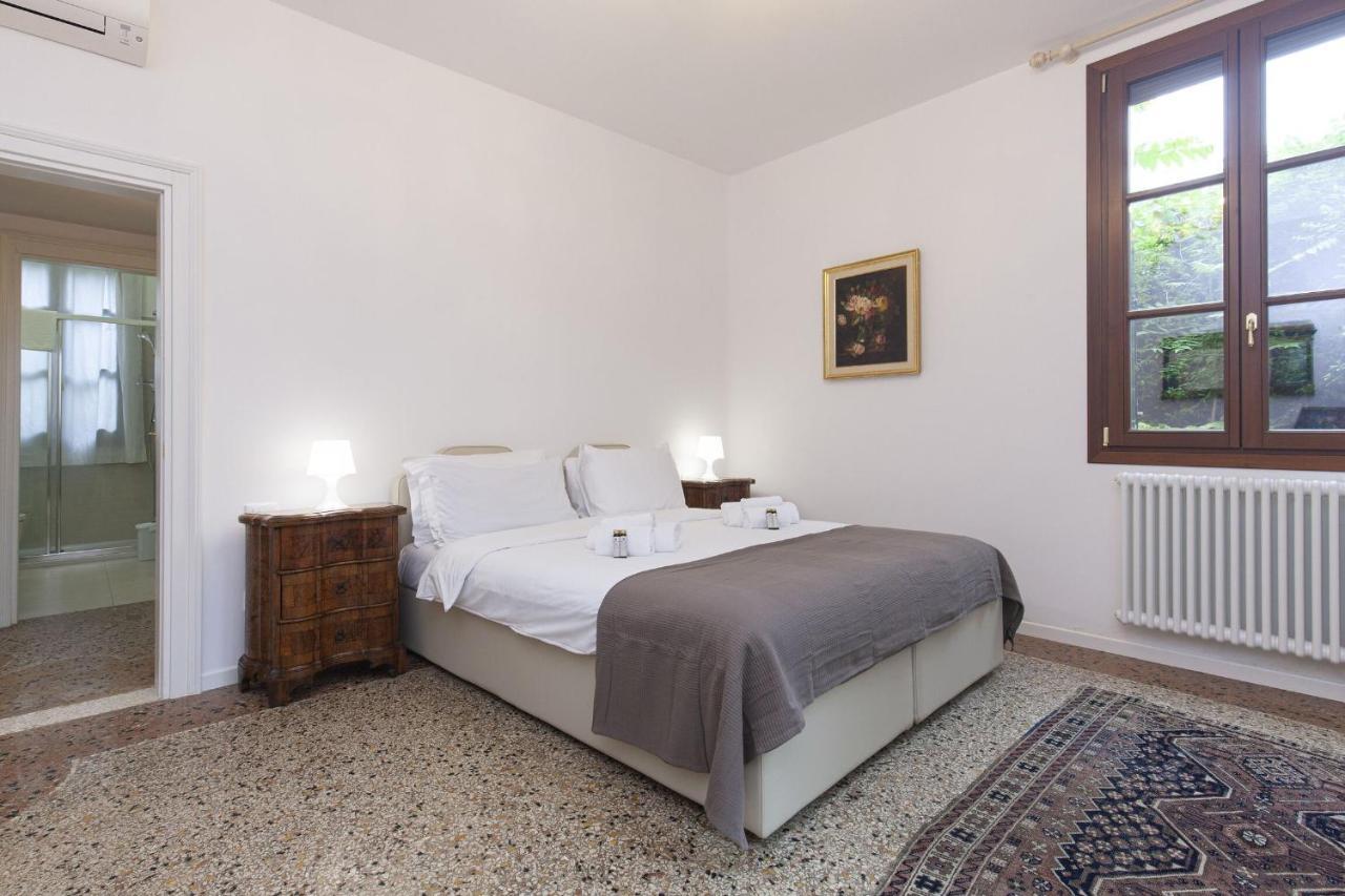 Residence Santa Marta By Halldis Venesia Bagian luar foto